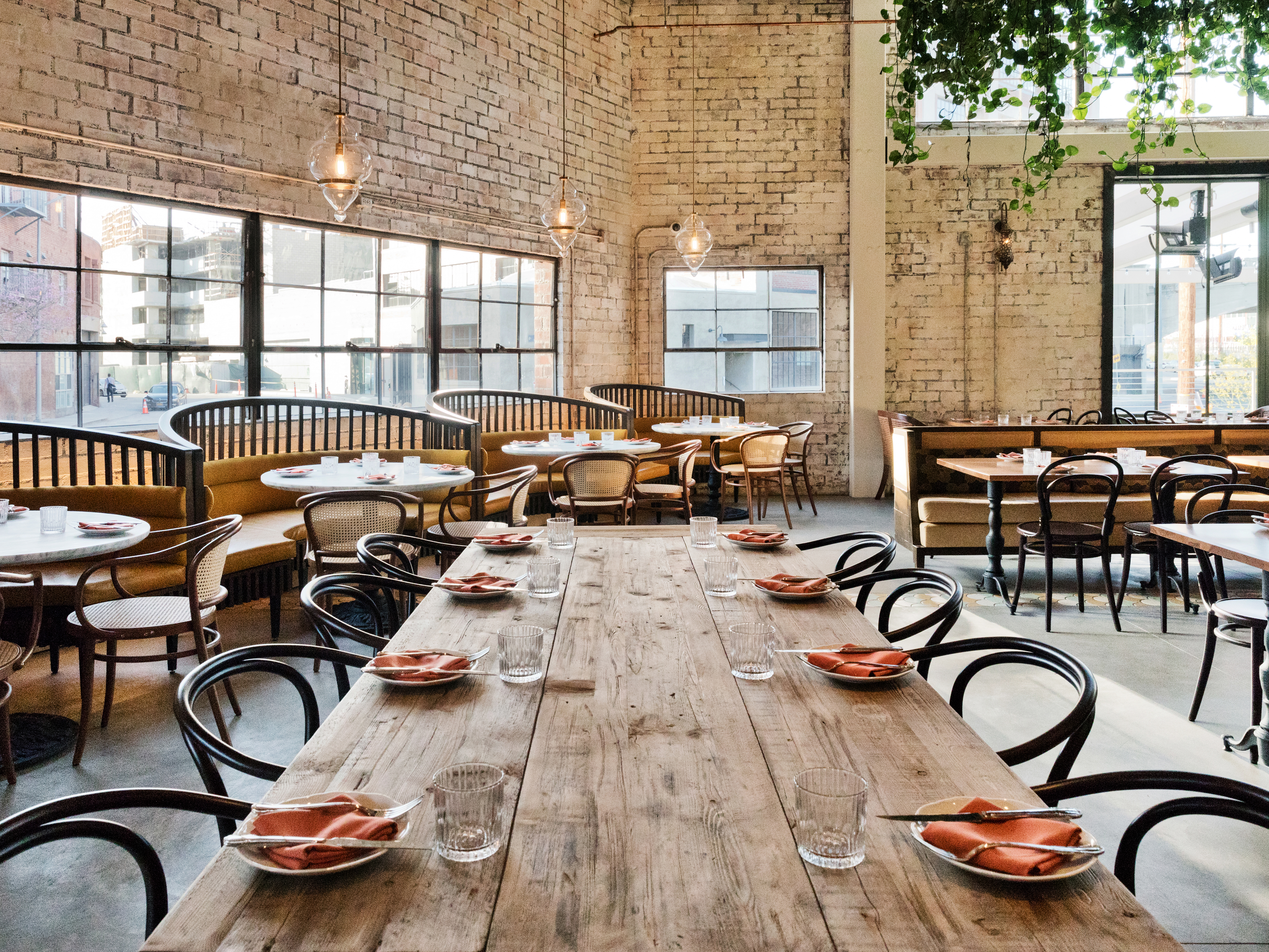 23 Los Angeles Restaurants That Make Dining With a Group Easy